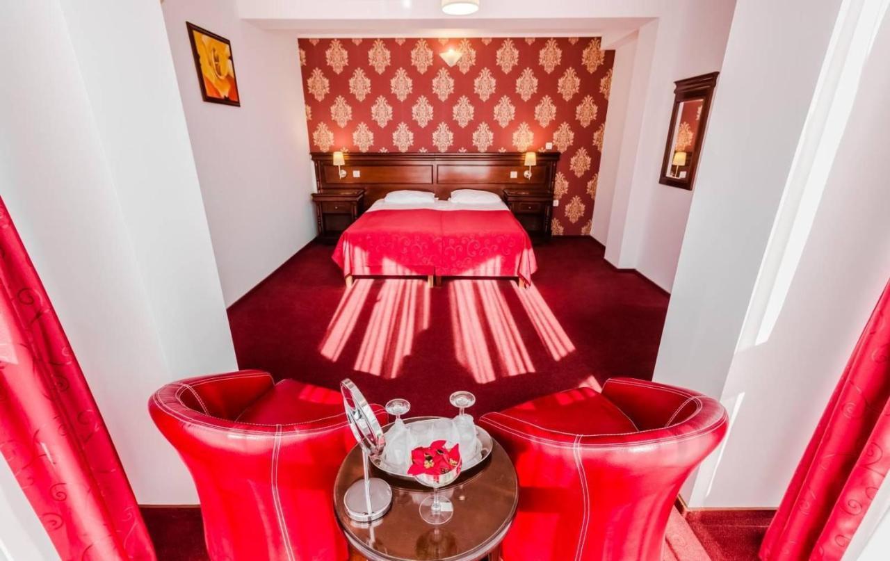 Hotel Bulevard Făgăraş Exteriér fotografie