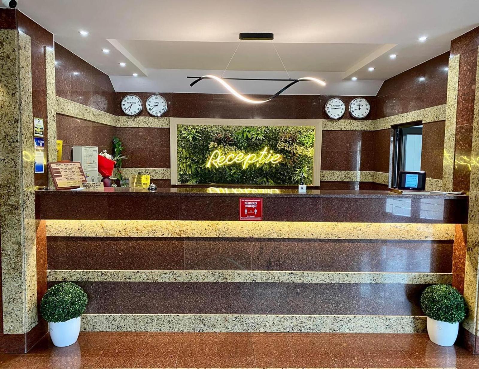 Hotel Bulevard Făgăraş Exteriér fotografie